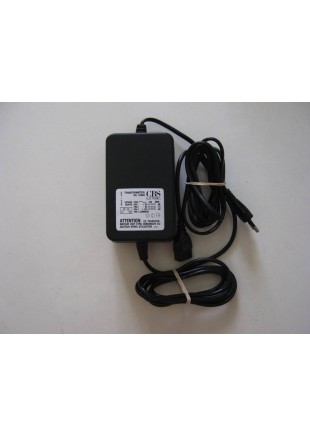 AC ADAPTER  (USAGÉ)