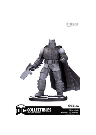 FIGURINE DC DIRECT FROM THE SOURCE ARMORED BATMAN NOIR ET BLANC DE FRANK MILLER  (USAGÉ)